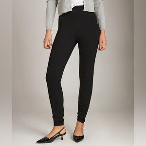Plenty Love, Finn Solid Black Delilah Ponte Leggings - Medium
